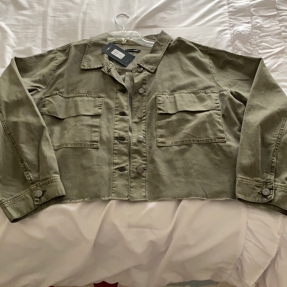 Cropped olive jacket